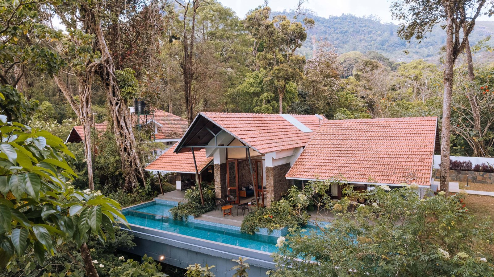 Best Honeymoon Resorts in Munnar with Private Pool