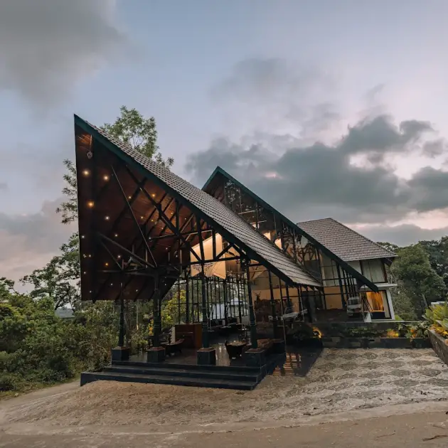 Best resorts in munnar with private pool villa
